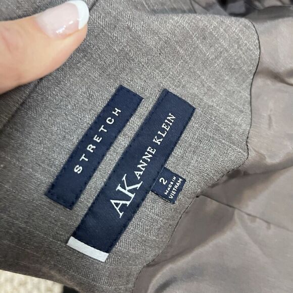 Anne Klein Blazer Jacket size 2 Brown Pinstripe Stretch Career Professional Suit - Picture 12 of 12